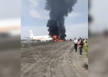 Informații actualizate despre avionul cu 120 de persoane la bord, care a luat foc în China: Toate persoanele au supraviețuit | VIDEO