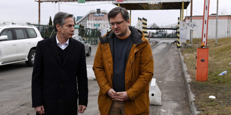 Dmitro Kuleba, după întâlnirea cu Antony Blinken: „Mai multe arme şi mai multe ajutoare sunt în drum spre Ucraina”