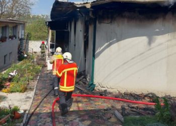 Noi detalii despre incendiul de la biserica din Călărași: Flăcările au distrus acoperișul și interiorul lăcașului sfânt | VIDEO