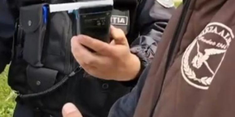 Șofer depistat la scurt timp după ce ar fi comis un accident rutier și a părăsit locul acestuia. Era în stare de ebrietate | VIDEO