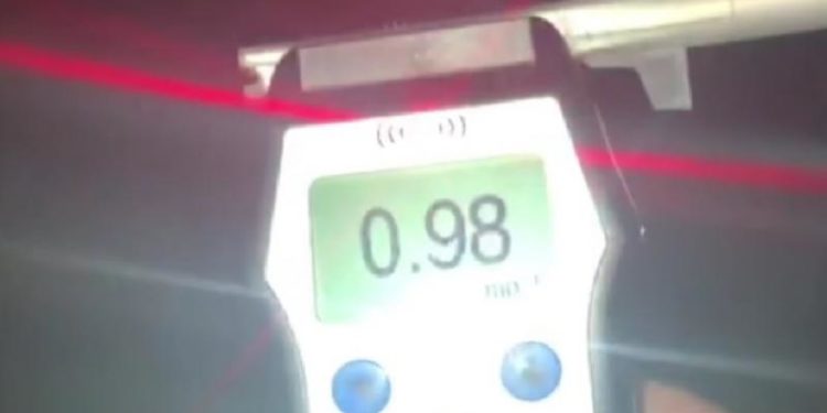 Șofer, surprins cum merge haotic pe o stradă din Glodeni: Era beat criță