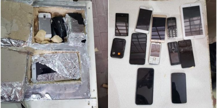 Telefoane „puse la rece”, împachetate pentru deținuți: S-a întâmplat într-un penitenciar din țară | FOTO