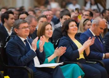 Grosu a luat locul Maiei Sandu în PAS: Speakerul, ales președintele formațiunii pentru următorii patru ani