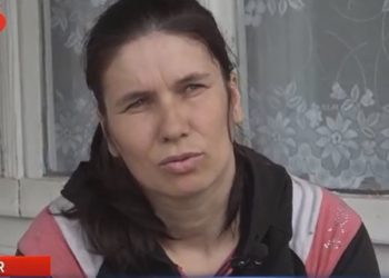 O mamă a opt copii a rămas pe drumuri după ce soțul a vândut casa și a plecat la o nouă iubită. Istoria tulburătoare a unei femei din Călărași, decăzută din drepturi părintești, la emisiunea „Oameni pentru Oameni” | VIDEO