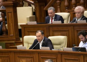 Partidul „ȘOR” le cere deputaților din PAS să nu mai facă show și să voteze pentru anularea imunității parlamentare