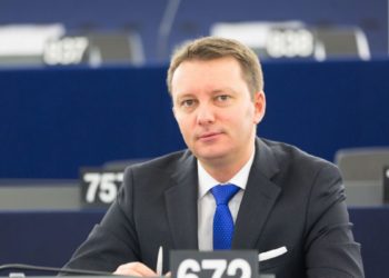Europarlamentarul Siegfried Mureșan: Tot ceea ce UE oferă Ucrainei trebuie să ofere și Republicii Moldova, care e la fel de importantă pentru siguranța UE | VIDEO