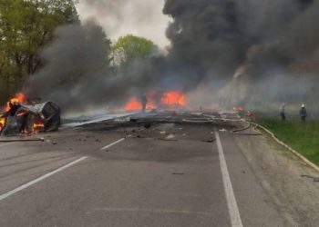 В Ровенской области бензовоз столкнулся с автобусом: 17 человек погибли