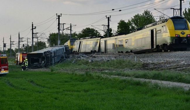 В Австрии сошел с рельсов пассажирский поезд: есть погибшие и пострадавшие