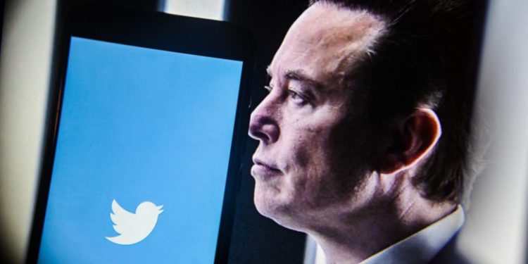 Elon Musk: Oferta de a achiziționa Twitter este „temporar suspendată”