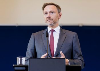 Только добровольно. Минфин Германии против конфискации активов российских олигархов