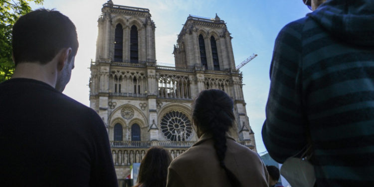 Descoperire „extraordinară” sub pardoseala catedralei Notre Dame. Comoara găsită în timpul lucrărilor de reconstrucție