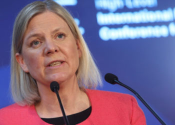 După Finlanda, și Suedia se pregătește să ceară aderarea la NATO. Cel mai mare partid al țării susține demersul