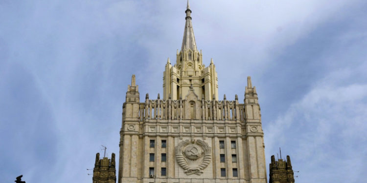 Rusia expulzează 10 funcționari de la Ambasada României din Moscova