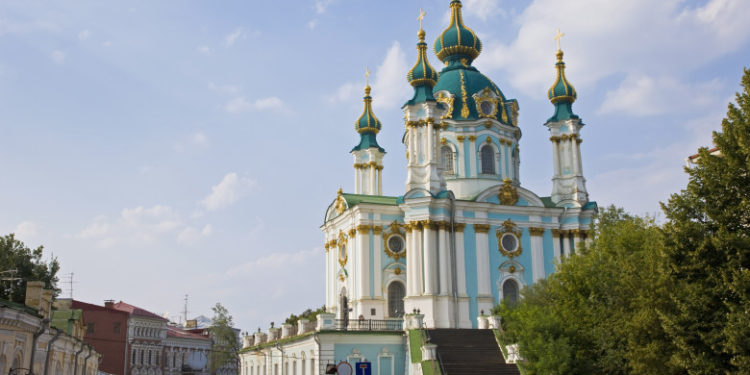 Biserica Ortodoxă ucraineană se rupe de Moscova şi se declară „independentă total”