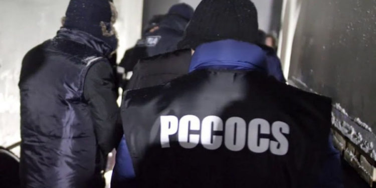 Un grup de persoane au fost reținuți după un șir de percheziții, într-un dosar de contrabanda cu piese auto uzate, precum și metale feroase și neferoase