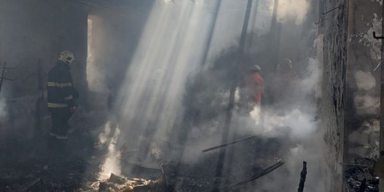 Incendiu la Călărași: O biserică din localitate a fost cuprinsă de flăcări