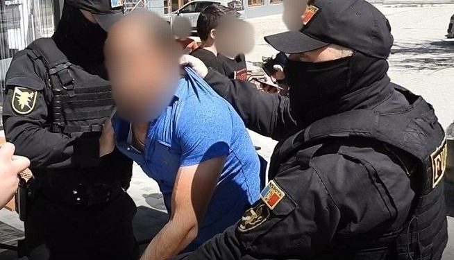 Bărbat din Cedîr-Lunga, reținut pentru șantajarea concubinului fostei soții | VIDEO