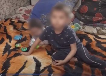 Un tată din Ștefan Vodă își crește singur copiii într-o casă gata să se dărâme după ce soția lui s-ar fi strangulat. Cum face față familia greutăților vieții, la emisiunea „Oameni pentru Oameni” | VIDEO