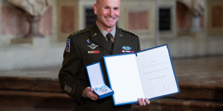 Новым командующим силами НАТО в Европе стал генерал с научной степенью по России