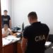 Un consilier de probațiune din Ocnița a fost reținut în flagrant de ofițerii CNA și procurorii anticorupție pentru o mită de 200 de euro