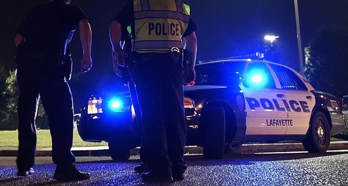 Во время перестрелки в Вашингтоне погиб подросток и трое пострадали