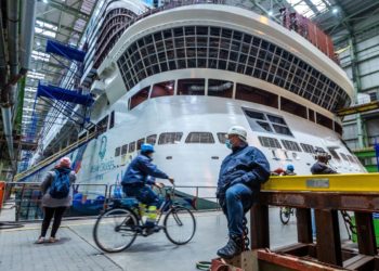 Una dintre cele mai mari nave de croazieră din lume va ajunge la „fier vechi” înainte să facă prima călătorie