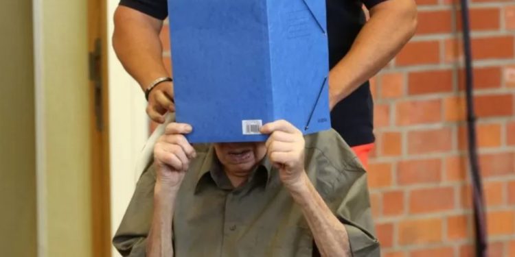 В Германии 101-летний бывший охранник концлагеря приговорен к пяти годам тюрьмы