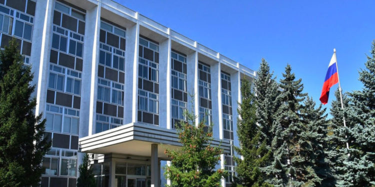 Болгария решила выслать 70 российских дипломатов