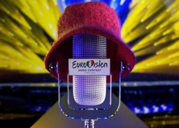 Хрустальный микрофон у Kalush за почти 1 млн долларов выкупила криптобиржа WhiteBIT