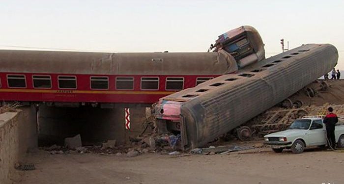 В Иране 17 человек погибли из-за схода поезда с рельсов
