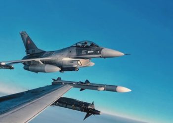 Воздушное пространство 4 европейских стран нарушил неизвестный самолет