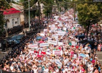 Шор призывает людей выйти на массовый протест, чтобы остановить рост цен