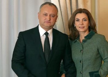 „Veți răspunde dur pentru aceste fărădelegi”. Igor Dodon, indignat de metoda prin care soția sa a fost citată la Procuratură. Reacția procurorului de caz și a reprezentanților Președinției | VIDEO