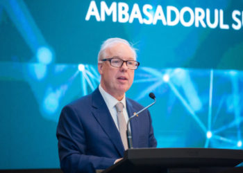 Посол США: В Молдове я ощущаю себя в безопасности. Непосредственной военной угрозы нет