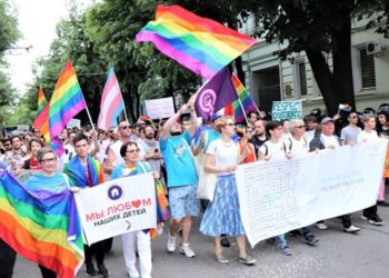 Epopeea marșului LGBT: Mitropolia Moldovei cere sistarea paradei prin orice mijloace, iar Igor Dodon acuză conducerea că ar „cultiva o gândire anti-socială” | VIDEO