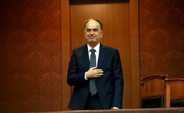 Парламент Албании избрал президентом бывшего начальника Генштаба