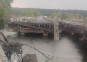 Под Киевом из-за удара молнии рухнул мост, есть жертвы