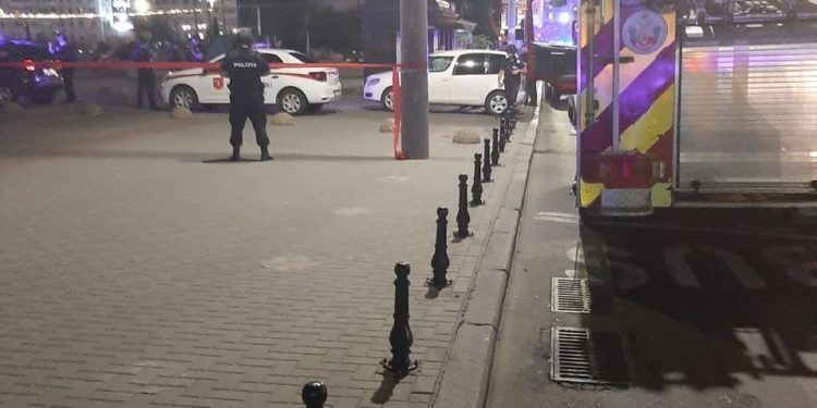 Alertă cu bombă, în centrul capitală: Un bărbat a sunat la 112 și a anunțat că sediul SA ”Moldtelocom” este minat