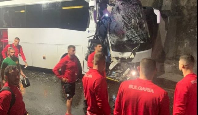 Naţionala de fotbal a Bulgariei, implicată într-un accident grav după ce două autocare s-au ciocnit la Tbilisi