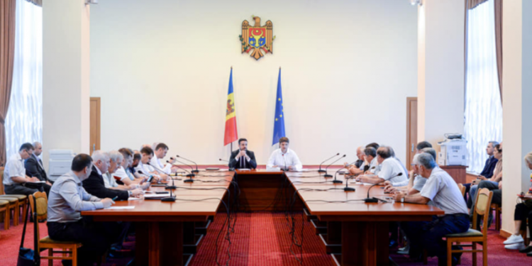 Vești bune pentru transportatori: Prețul autorizațiilor pentru transporturile rutiere va scădea