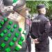 Carabinier cu „job part-time”: Poliția l-a reținut, alături de tatăl vitreg, în timp ce livrau droguri în Chișinău