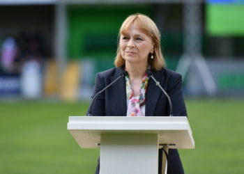 Va deveni din nou obligatorie purtarea măștilor de protecție? Precizările ministrei Sănătății, în contextul creșterii numărului cazurilor de Covid