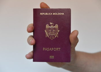 Еще одна страна признала просроченные молдавские паспорта