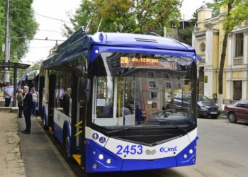 În perioada estivală, numărul troleibuzelor care circulă în capitală a fost redus