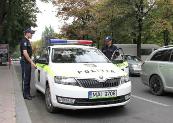 Мужчина, подозреваемый в краже, открыл огонь из оружия по полицейским, производившим задержание  | VIDEO