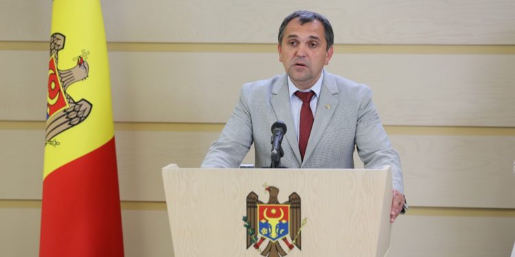 Dinu Țurcanu: Poliția „a arestat” baloturile de paie din care urma să fie improvizată o scenă pentru protestul din PMAN