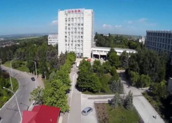 Rectorii universităților care ar putea fi lichidate, dar și primul președinte al RM, sar în apărarea instituțiilor de învățământ. Au fost lansate și petiții online | VIDEO