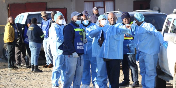 Moartea inexplicabilă a 21 de adolescenți într-un club din Africa de Sud. „Au început să se prăbușească, picau ca muștele”