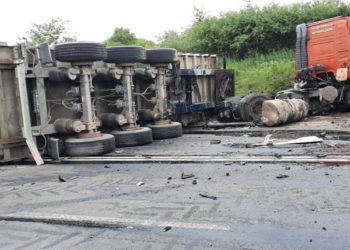 Poliția vine cu detalii despre cauza accidentului pe traseul Chișinău-Hîncești, unde șoferii a două camioane au murit | VIDEO