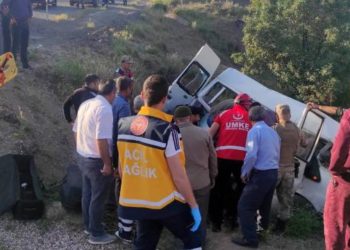 В Турции четыре человека погибли в ДТП с автобусом